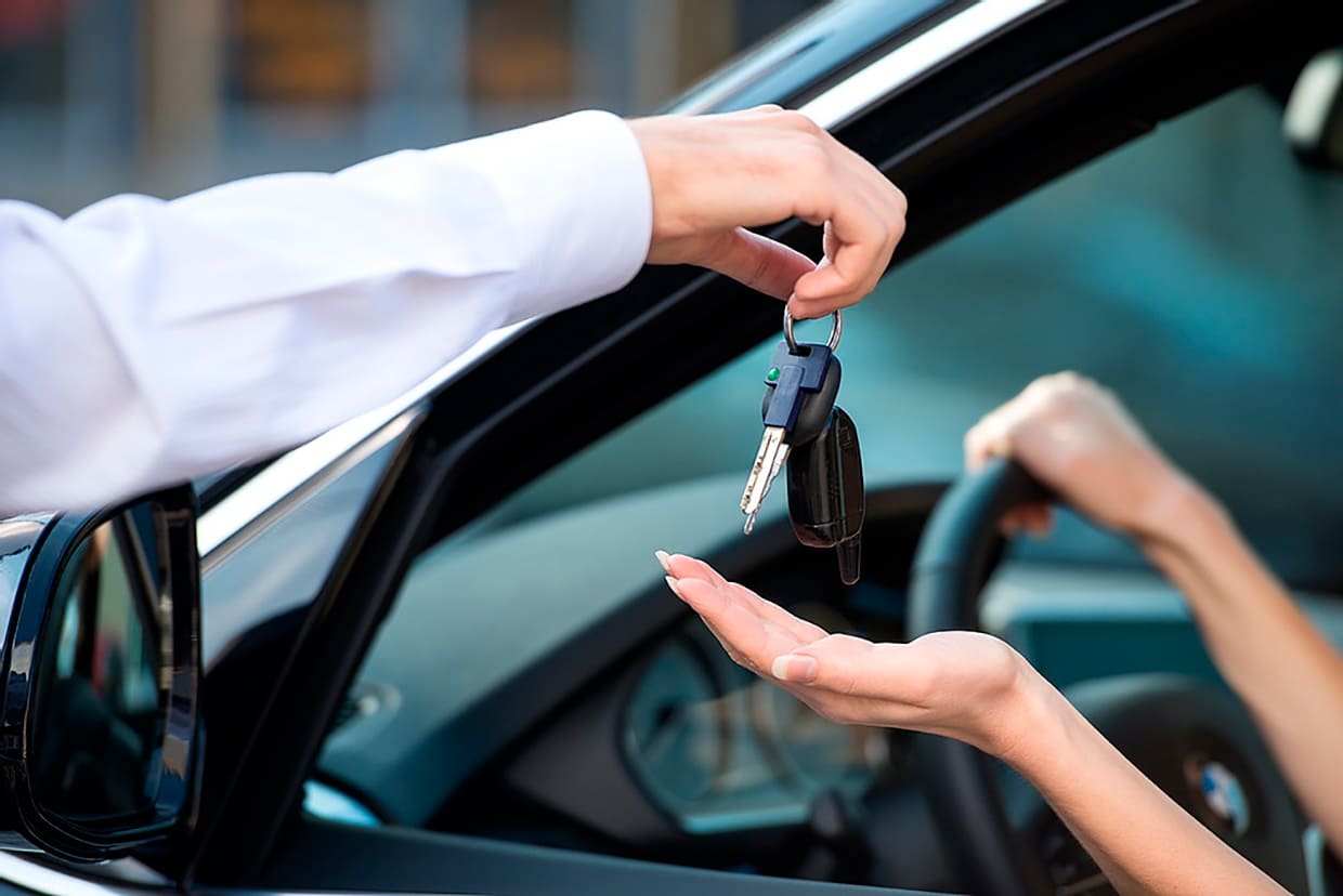 Top 10 întrebări frecvente despre închirieri auto în Moldova