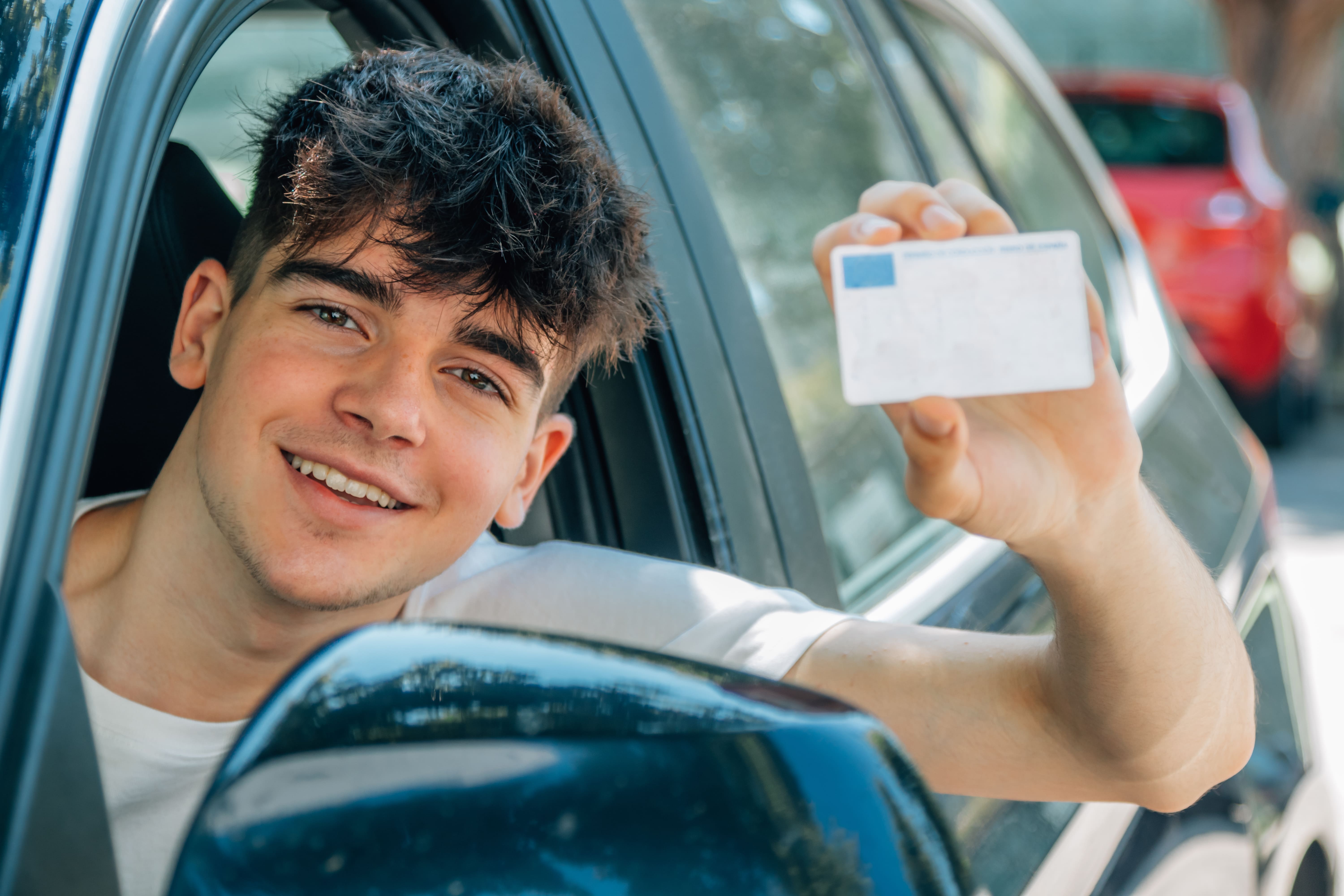 Permis auto doar pentru automată? Evită problemele cu chirie auto Chișinău