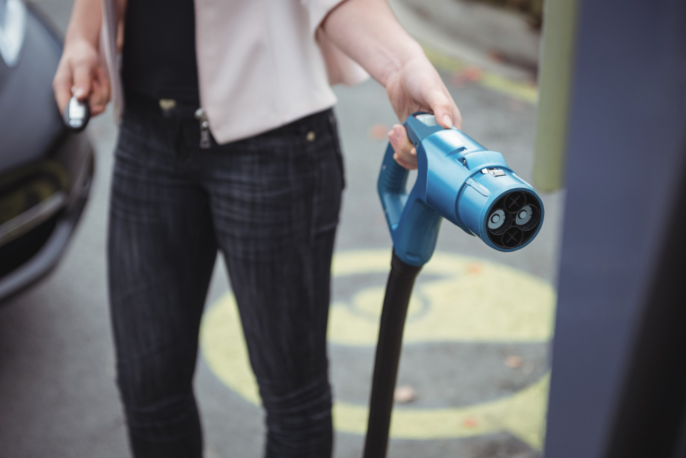 Cum și unde încarci o mașină electrică dacă ai apelat la serviciile de chirie auto Chisinau