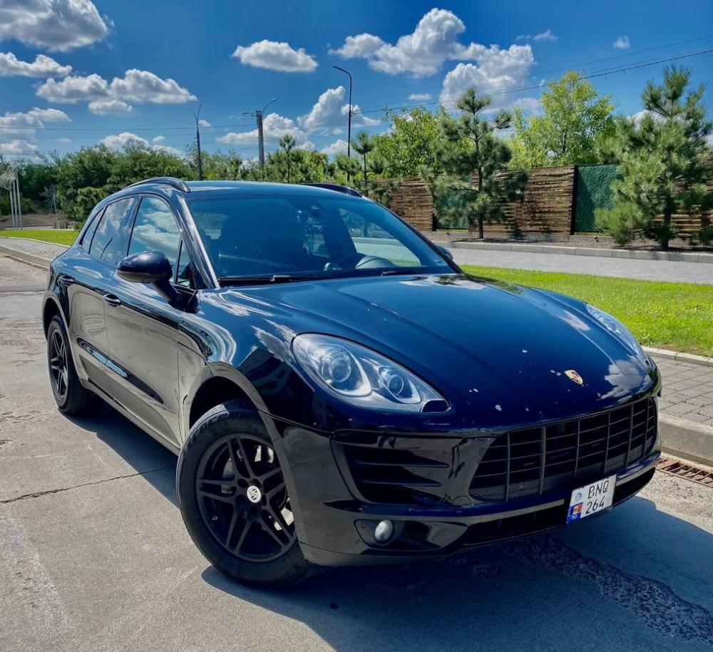 Porsche Macan  Macan 