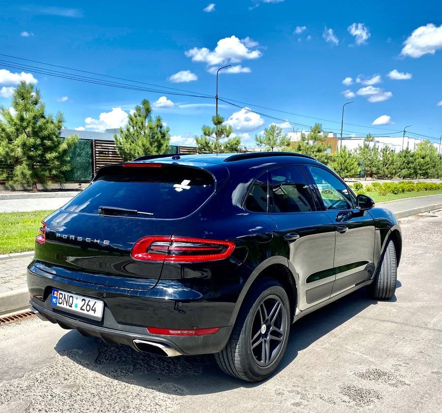Porsche Macan  Macan 