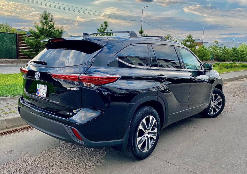 Toyota Highlander 8 Locuri Highlander 8 Locuri