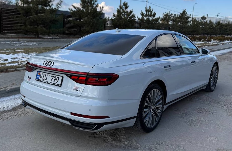 Audi A 8 A 8
