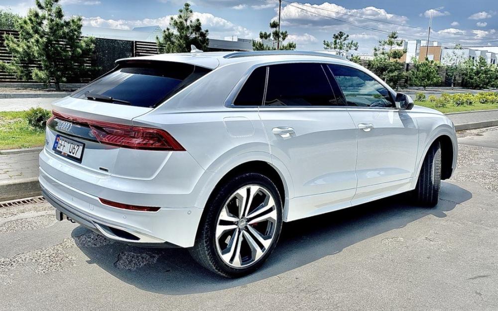 Audi Q 8 Q 8