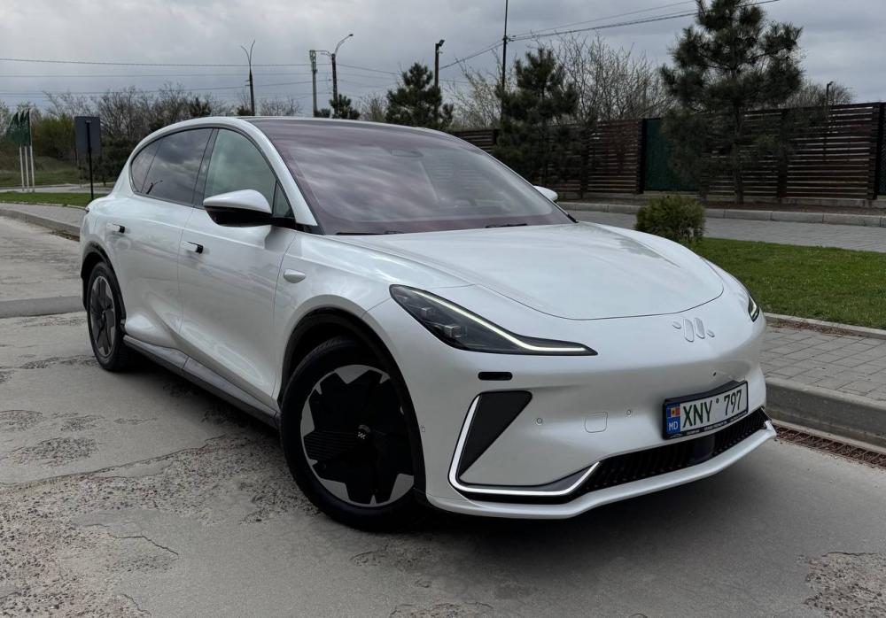 Tesla IM MOTORS IM MOTORS