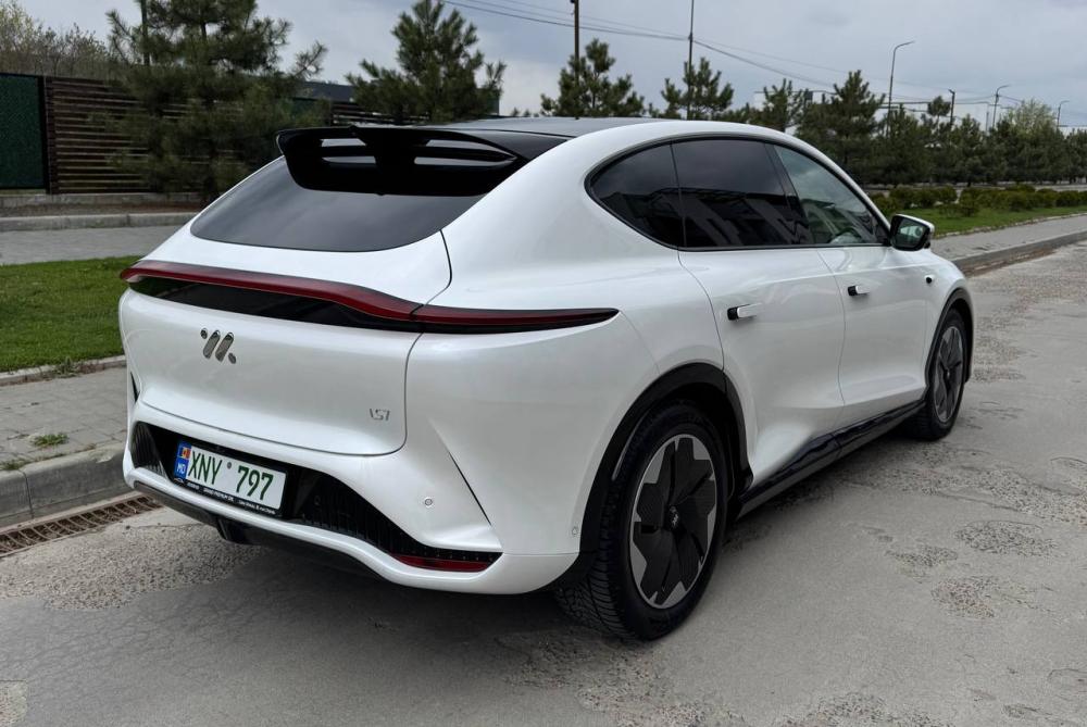 Tesla IM MOTORS IM MOTORS